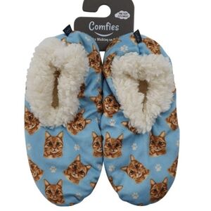 Orange tabby cat slippers
